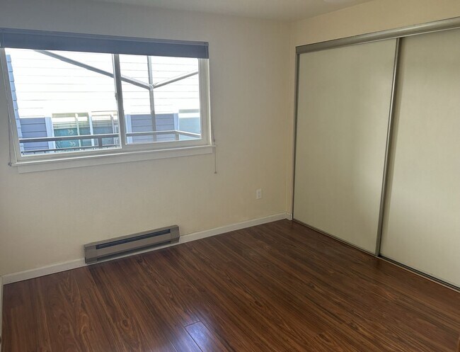 Building Photo - 707 N 130th St