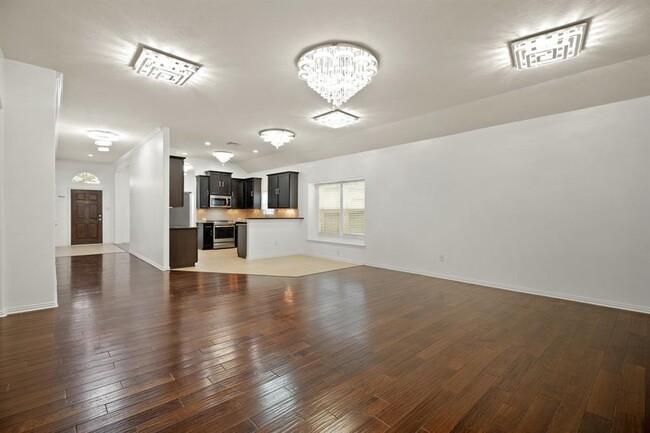 Building Photo - 2903 Flower Creek Ln