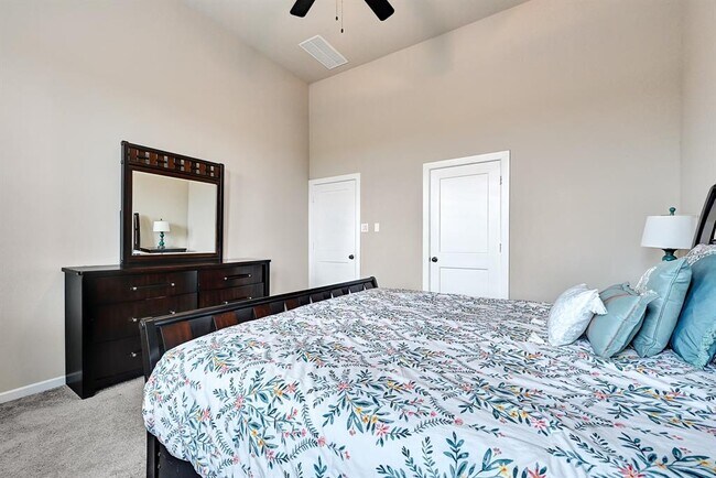 Building Photo - 7006 Winterberry Gln Ln