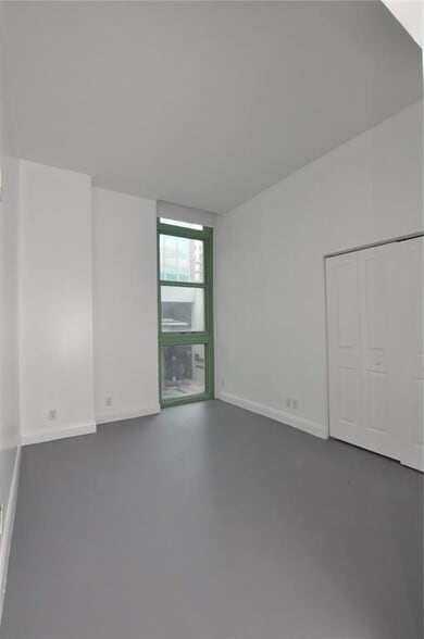 Building Photo - 101 E Flagler St