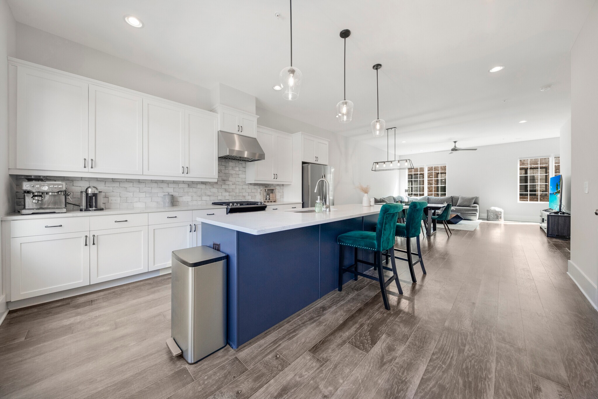 Building Photo - 265 Castleberry Station Dr SW