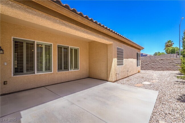Building Photo - 2180 Waterton Rivers Dr
