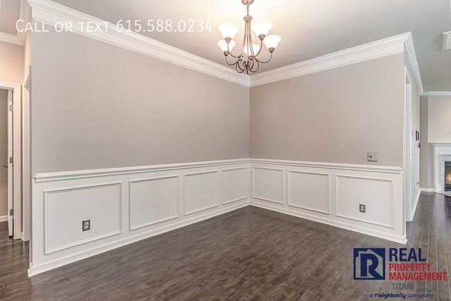 Building Photo - 810 Clay Pl