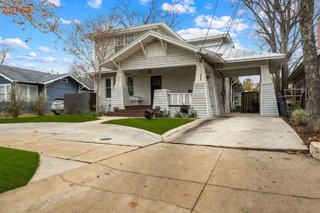 Building Photo - 617 E Park Ave