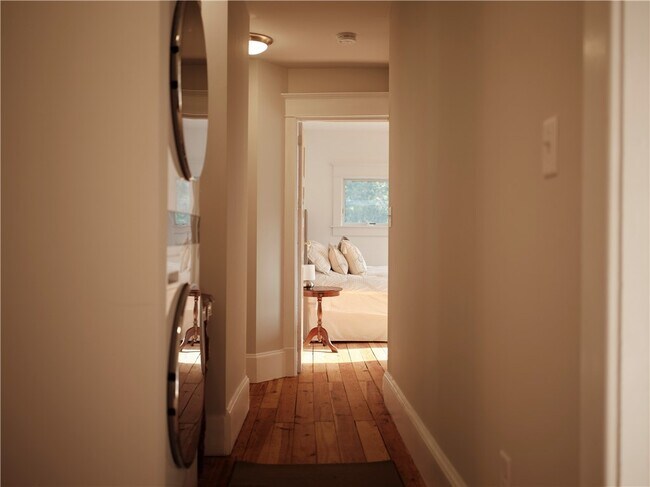 Building Photo - 38 Lake St