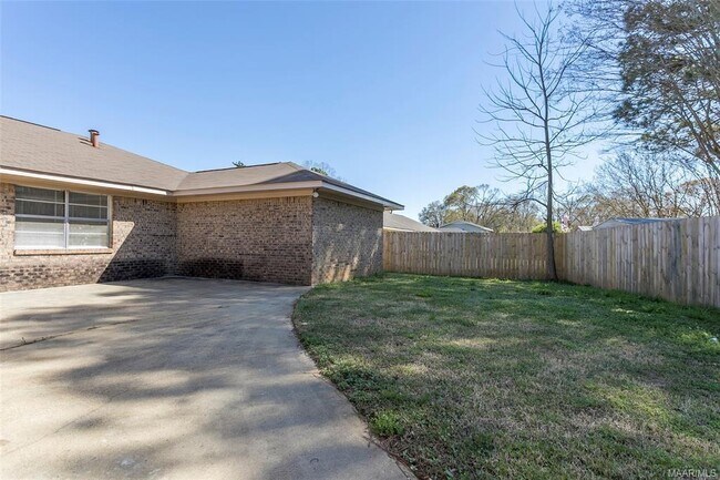 Building Photo - 110 Diane Dr