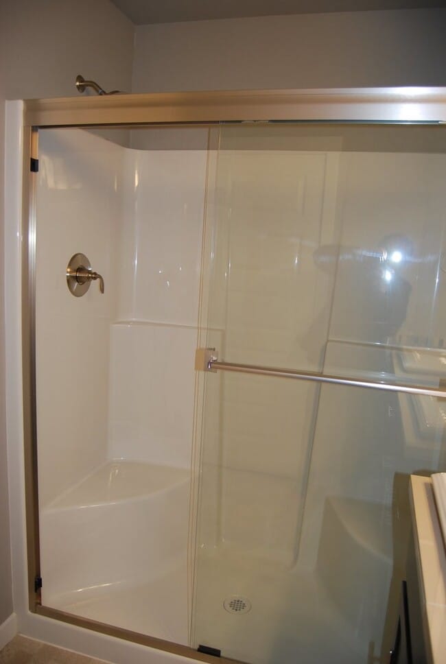 Building Photo - 3 Bedroom 2.5 Bath Newberg