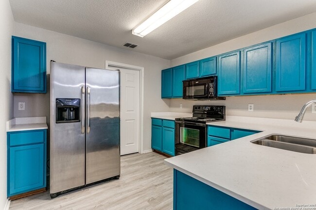Building Photo - 16311 Kentucky Ridge
