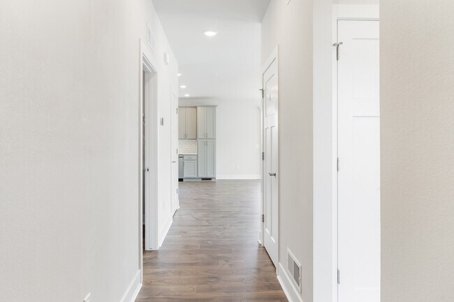Building Photo - W218N16014 Tiger Lily Dr