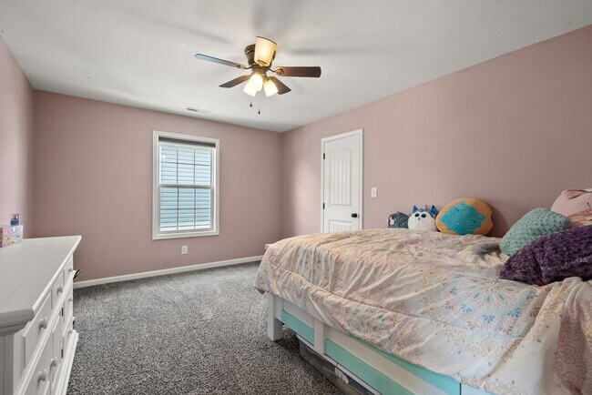 Building Photo - Beautiful Home in Summerfield Waiting to C...