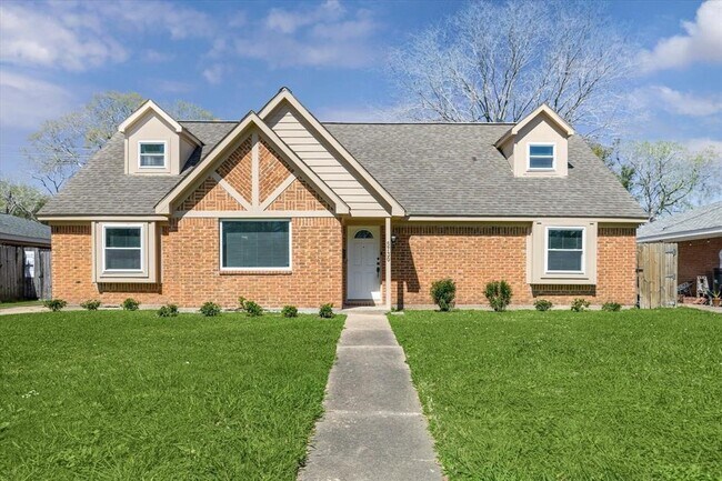 Primary Photo - 5730 Cartagena St