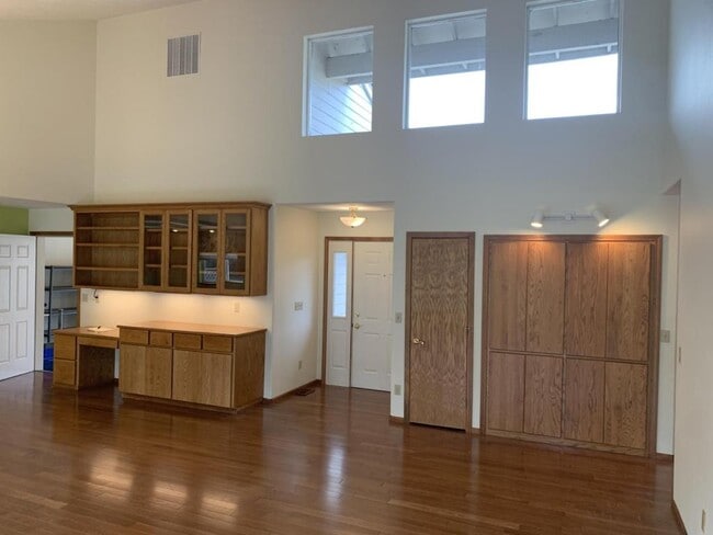 Building Photo - 2931 Cedarwood Ct SE