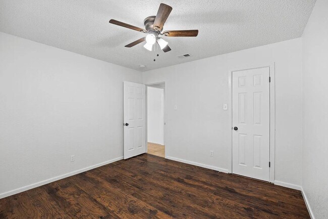 Building Photo - 2321 78th St