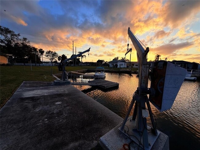 Building Photo - 5039 Pelican Dr