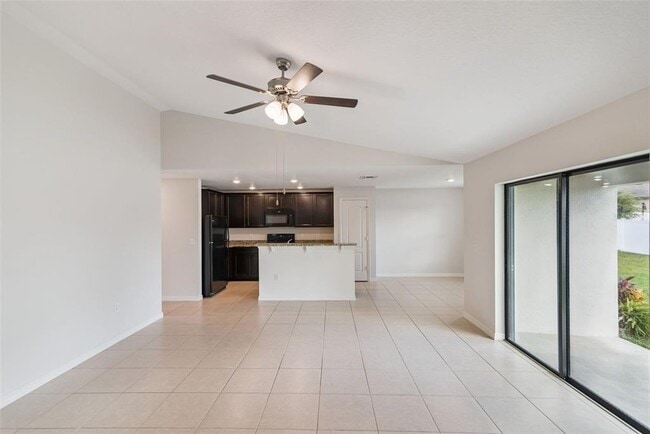 Building Photo - 1975 Piedmont Ct