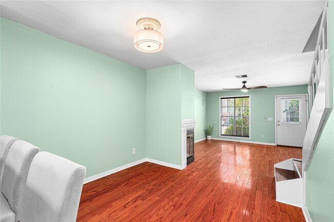 Building Photo - 5704 Bratton Dr