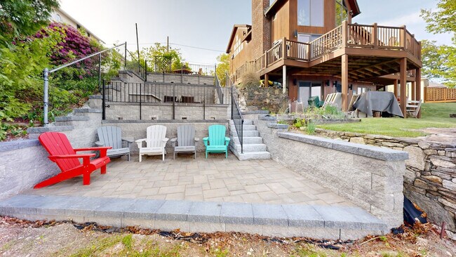 Building Photo - 9 Birch Dr