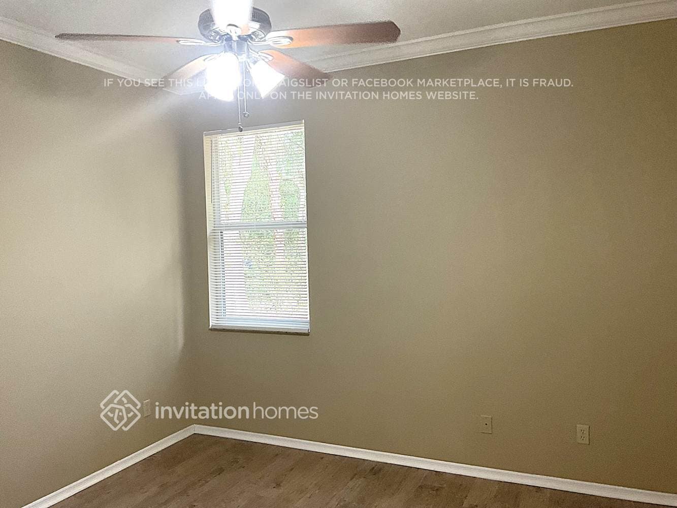 Building Photo - 14814 7th Ave E