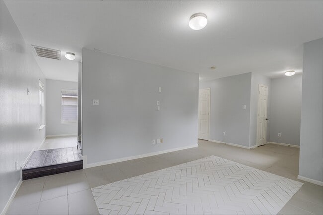 Building Photo - 6324 Austinville Dr