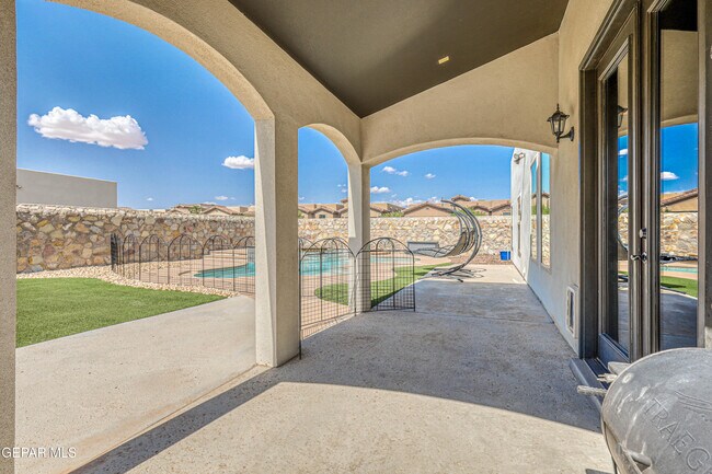 Building Photo - 12315 Houghton Springs Dr