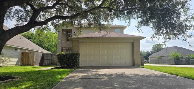 Primary Photo - 7929 Comal St