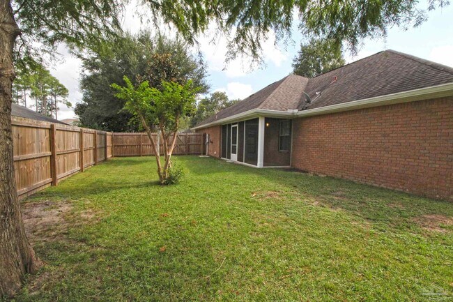 Building Photo - 22 Arapaho Dr
