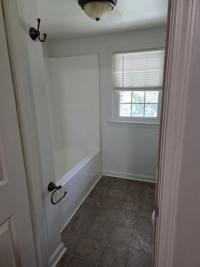 Building Photo - Charming 2 Bedroom in Summerfield