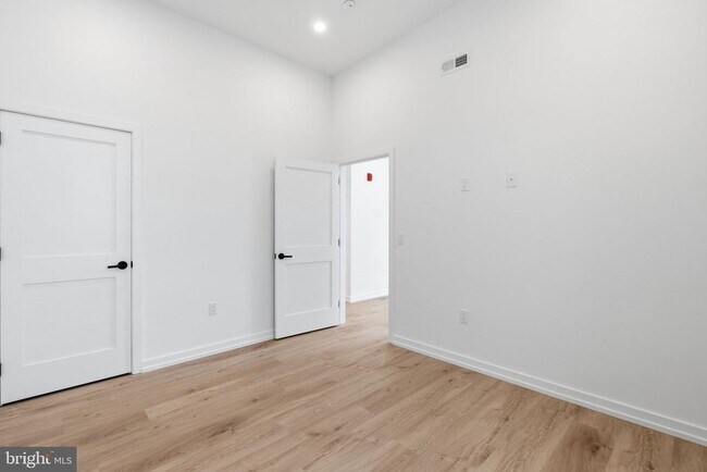 Building Photo - 203 S 13th St