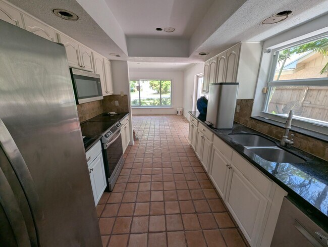 Building Photo - 3069 NW 27th Terrace