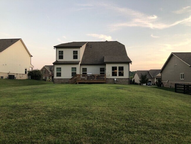 Building Photo - 6930 Wellsford Ln