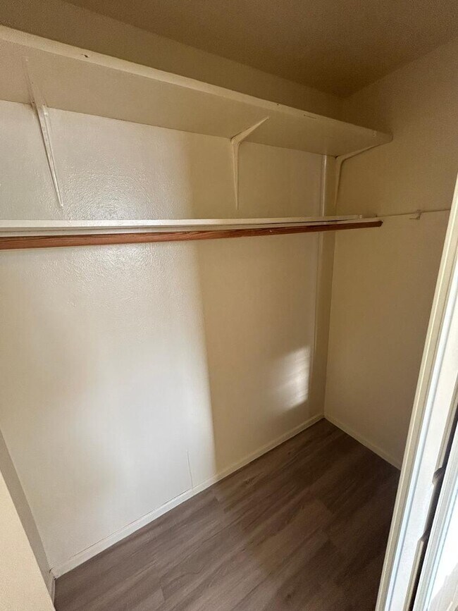 Building Photo - 1857 E University Dr