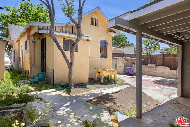 Building Photo - 1342 Mohawk St