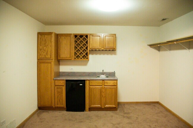 Building Photo - 1465 W Cortez St