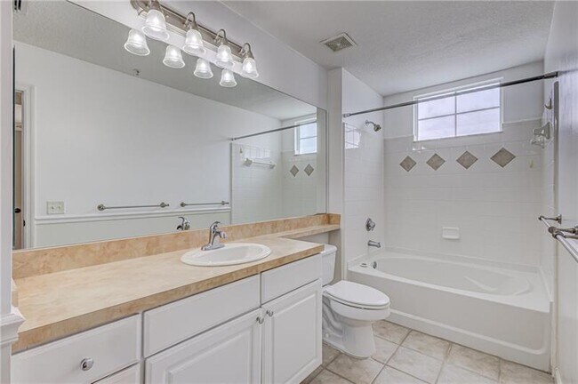 Building Photo - 9833 Baywinds Blvd