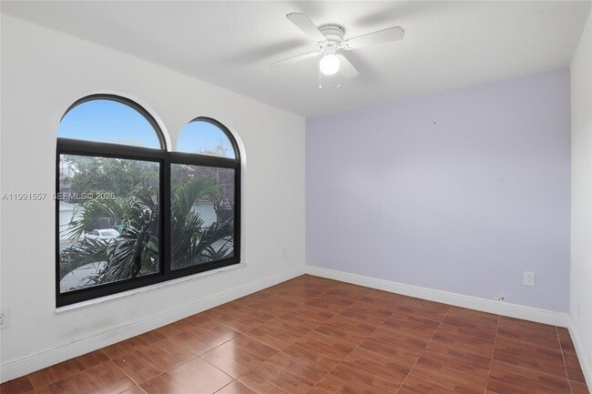 Building Photo - 3210 SW 26th St