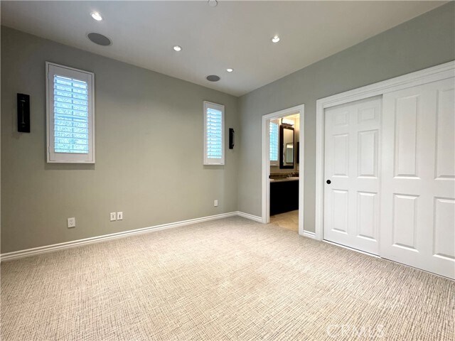 Building Photo - 19 Momento