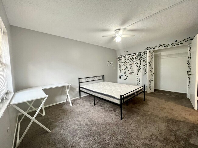 Building Photo - 4411 Shady Terrace Ln