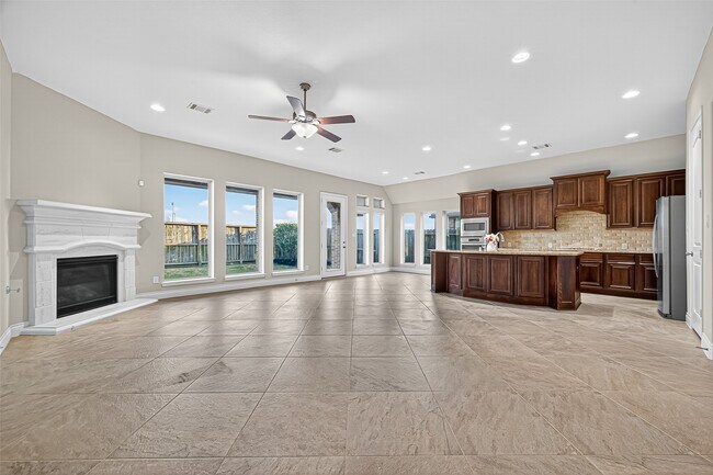 Building Photo - 28015 Castle Park Ln