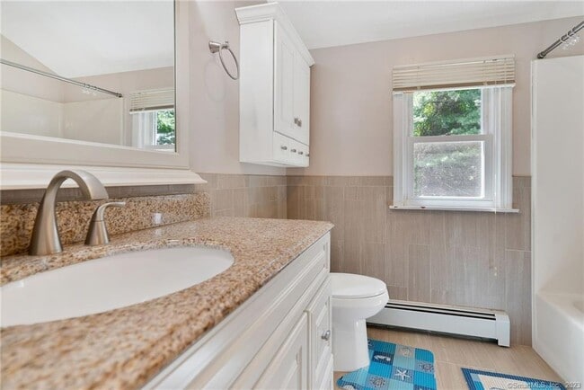 Building Photo - 25 Walcott Green