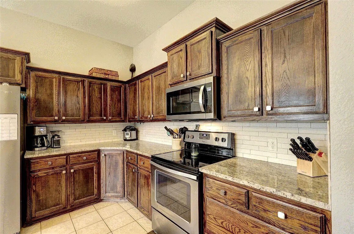 Building Photo - 2404 Deer Chase Dr