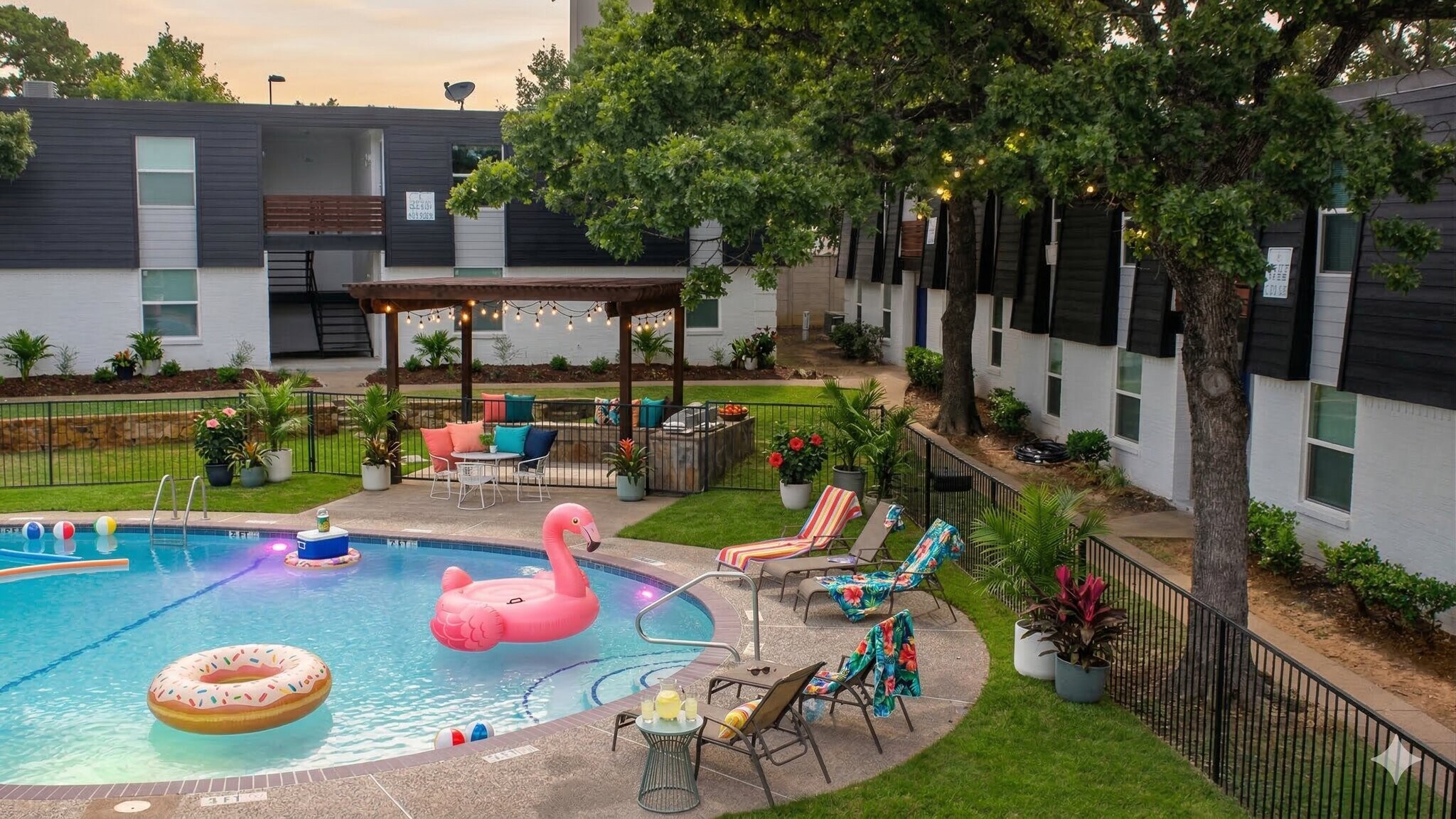 Building Photo - 531 Bedford Rd