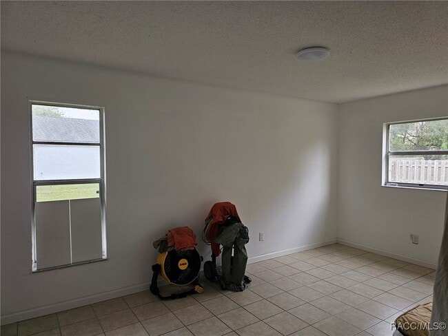 Building Photo - 472 N Willowwood Point