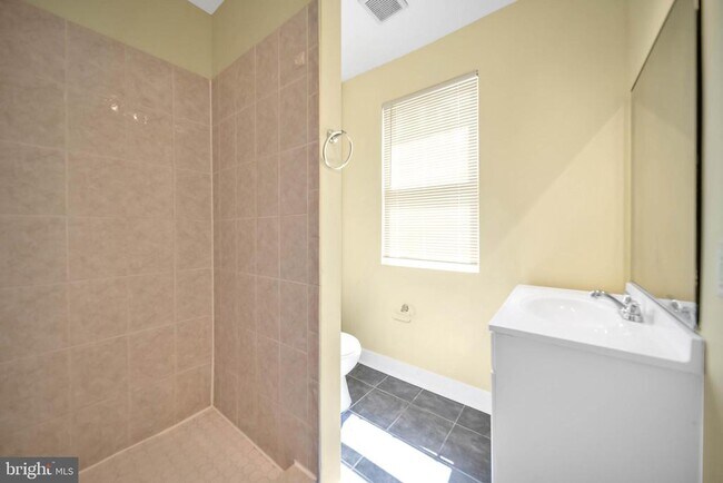 Building Photo - 2712 Sherman Ave NW