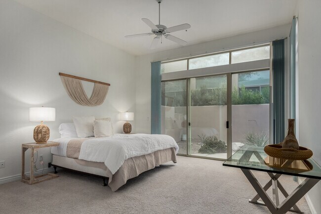 Building Photo - 6711 E Camelback Rd