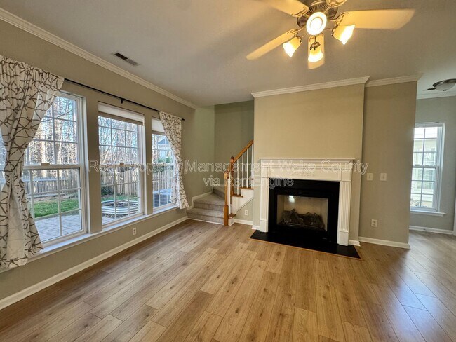 Building Photo - 1413 Crimson Creek Dr