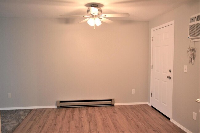 Building Photo - Nora Duplex*