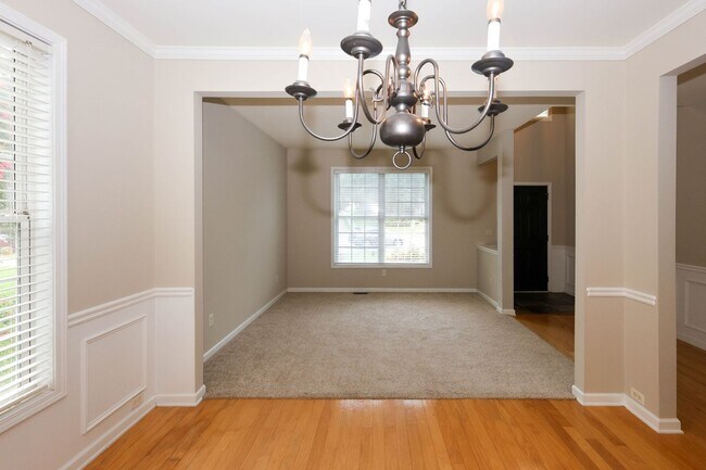 Building Photo - 2895 Haynes Club Cir SW