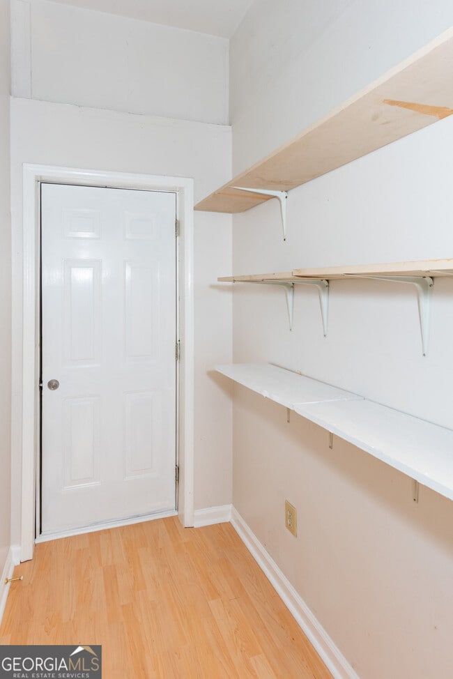 Building Photo - 656 Bellemeade Ave NW