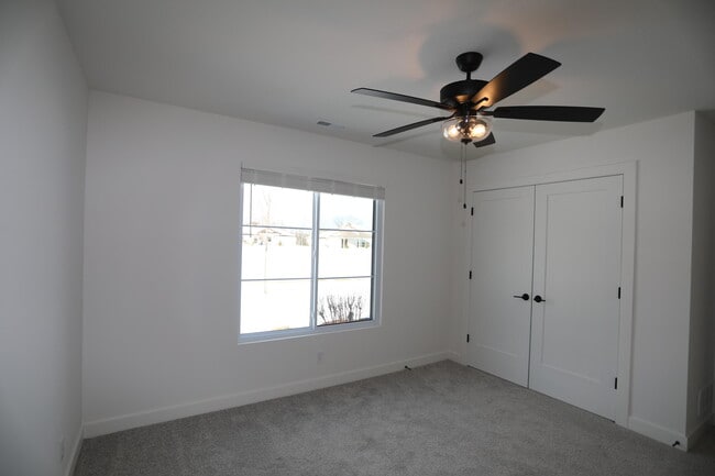 Building Photo - 4400 Royal County Rd