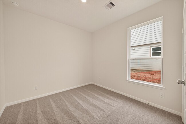 Building Photo - 814 Mustang Rdg Ter